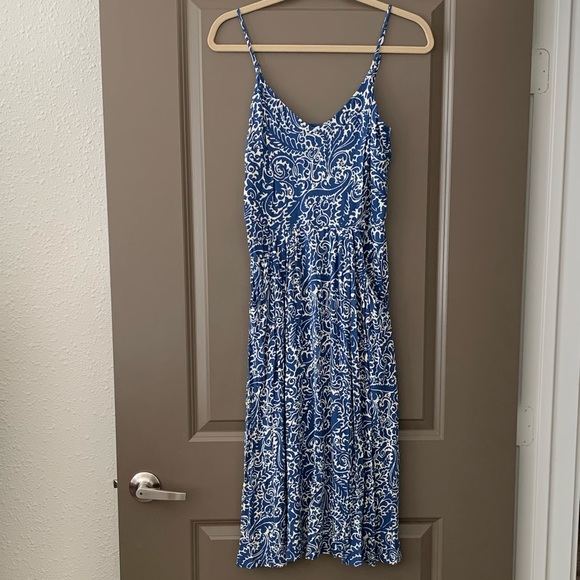LOFT Dresses & Skirts - LOFT Blue & Off White Floral Paisley Tank Dress